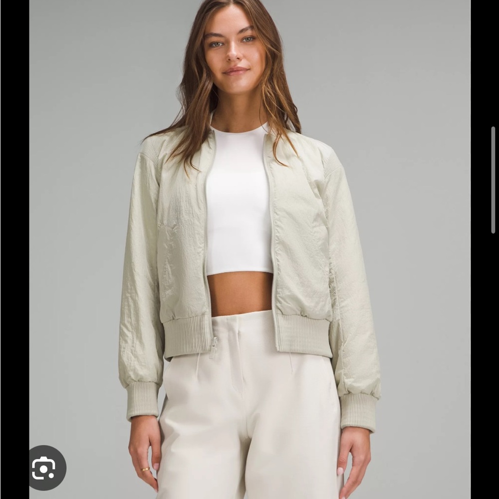 Lululemon bomber 12